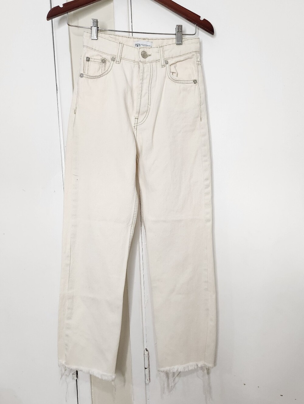 Zara Off-White High-Rise Jeans